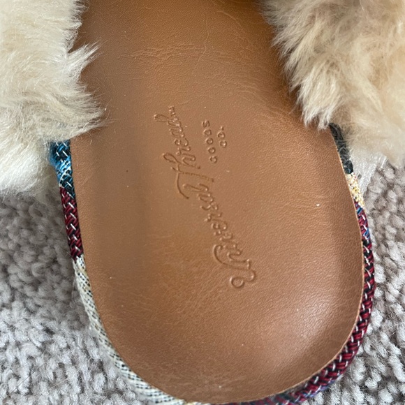 Universal Thread Geometric Patterned Colorful Fur-Lined Mules - Picture 2 of 6